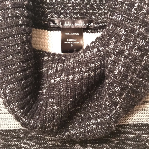 Cowl Neck Cropped Sweater - Picture 4 of 7